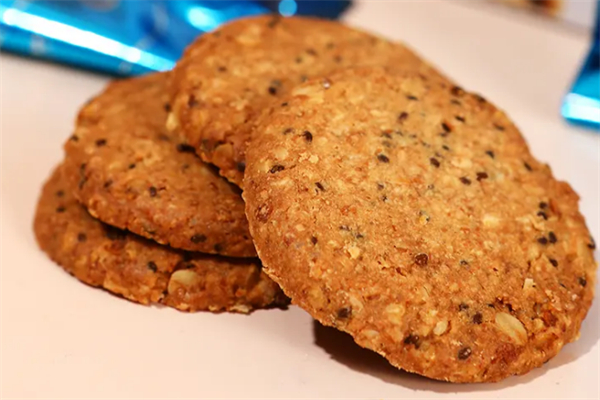 爱美味休闲食品
