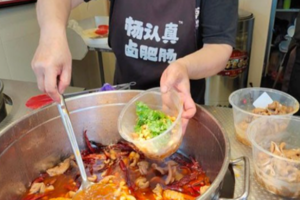 杨认真卤肥肠加盟怎么样?