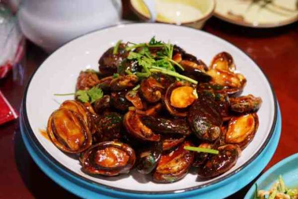 小红鲸海鲜餐厅加盟电话是多少?