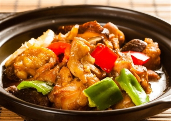 老钱雨黄焖鸡米饭