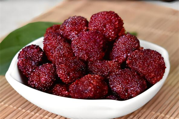 小梅姑娘梅子零食加盟