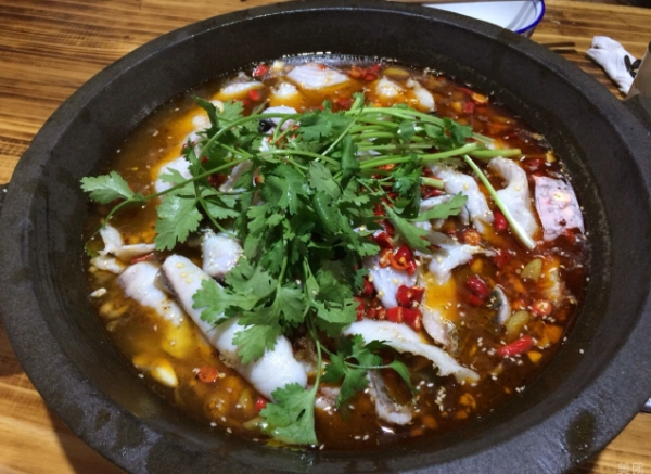 江湖石锅鱼