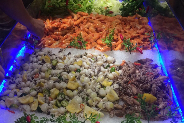 毋题无限食自助餐