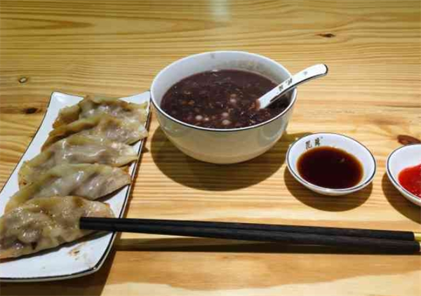 乾苏铁棍馄饨