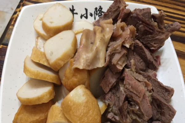 牛小隆牛肉面馆