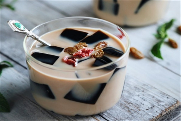 巴黎春天奶茶店
