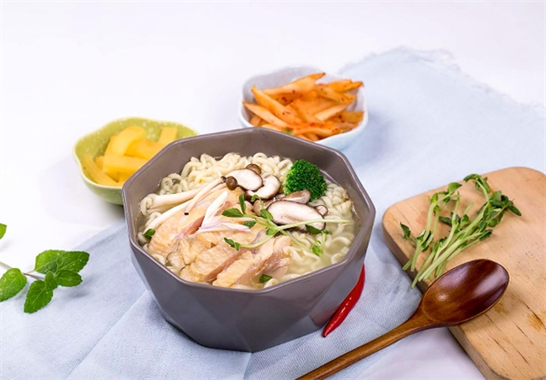 小晴天泡面小食堂