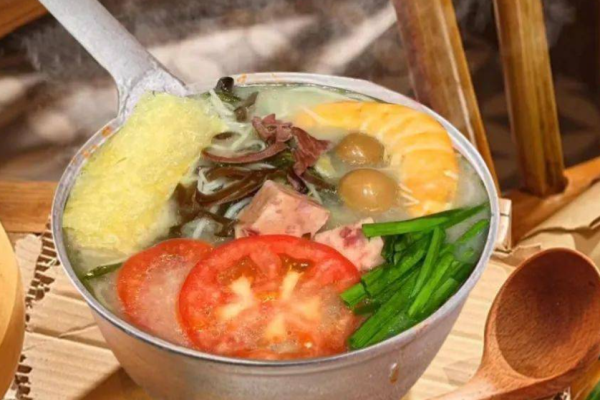 隐柒柒水瓢米线加盟