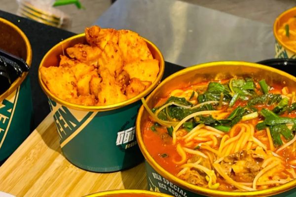 碗绿臭豆腐米线