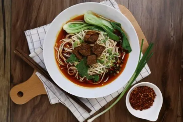 李伟明秘制牛肉面