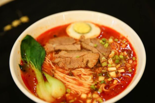 李伟明秘制牛肉面