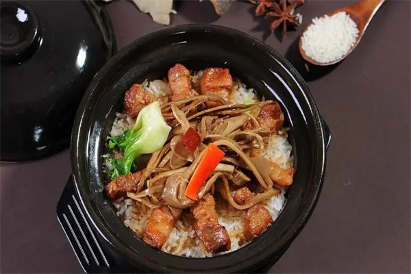 汤膳轩煲仔饭