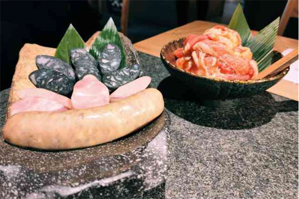 小千烧肉居酒屋