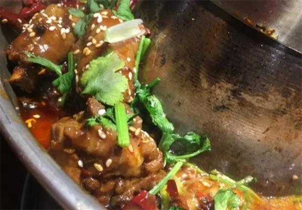 小后生秘制火锅鸡