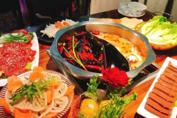 川湘粤风味火锅