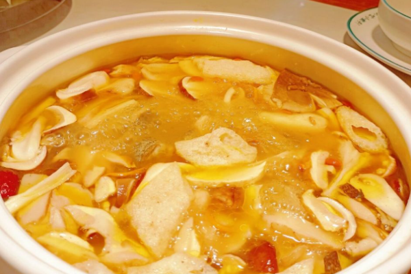菌彩野生菌火锅加盟