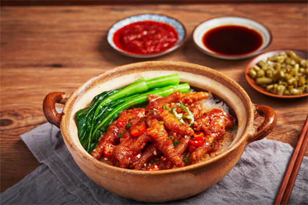 唐渝记煲仔饭加盟