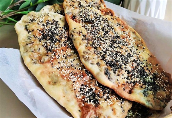 饼小举梅干菜锅盔