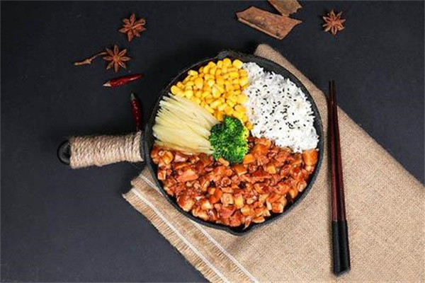 壹大碗卤肉烧汁饭