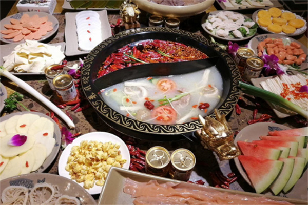 东风炊老火锅加盟