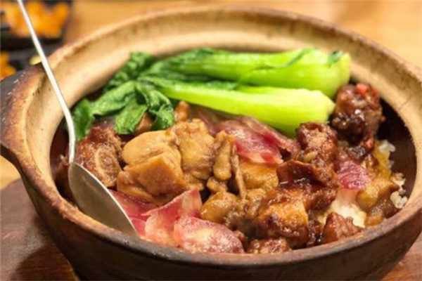津三角煲仔饭加盟