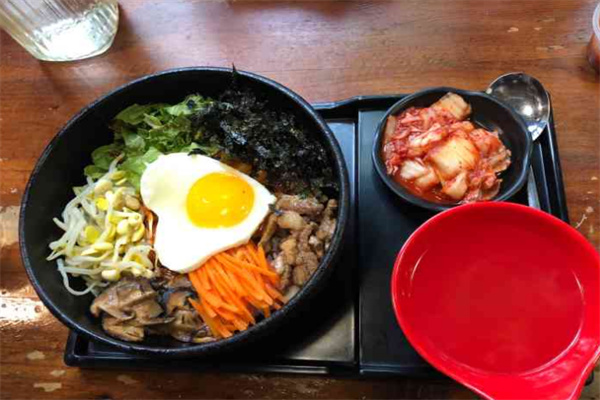 米屋石锅拌饭加盟