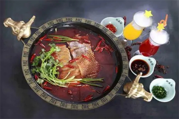御品轩喷泉火锅