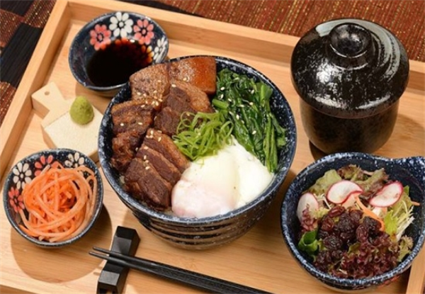 奇迹日式烧肉饭加盟