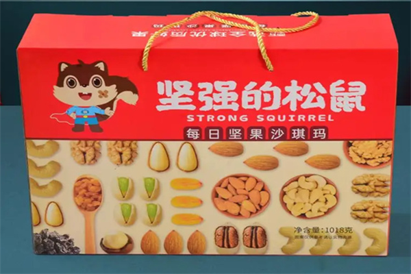 坚强的松鼠零食加盟