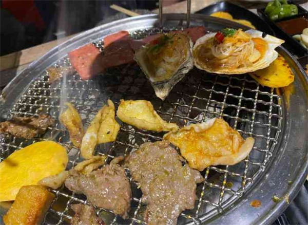 十年炭火烤肉
