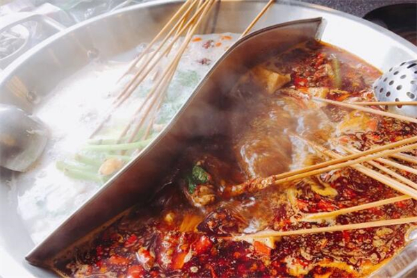 蜀串串火锅
