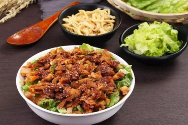 神奇肉肉拌饭