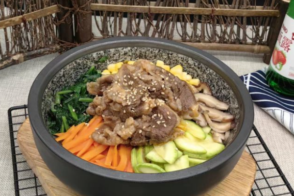 满水调石锅拌饭加盟