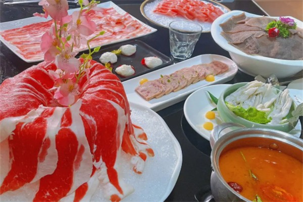 京华香肥牛王火锅城