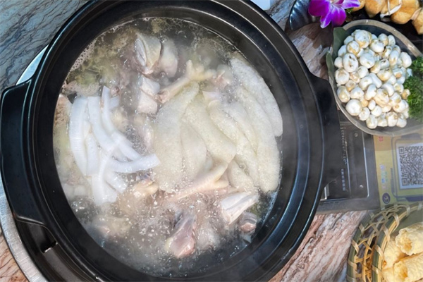 煲一个椰子鸡