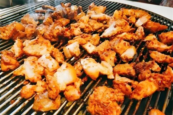 坨坨肉烧烤