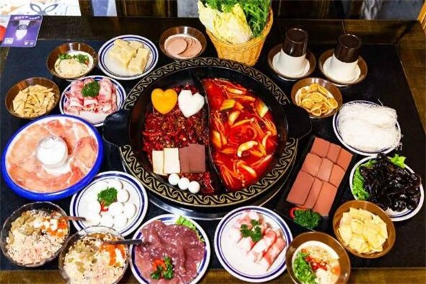九桌重庆火锅