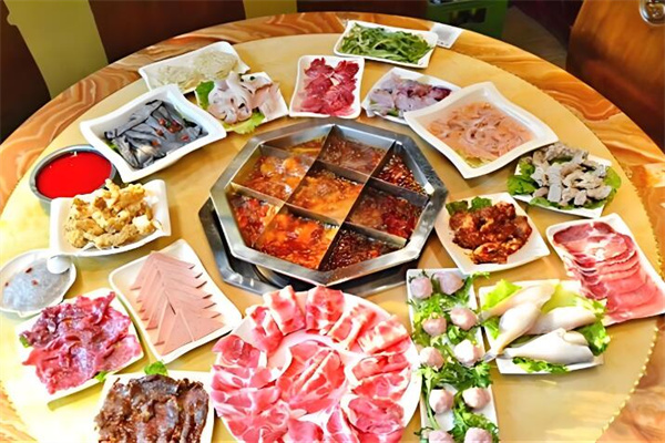 土碗碗特色老火锅加盟