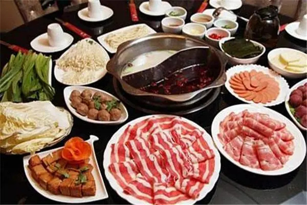 肉盅盅火锅加盟