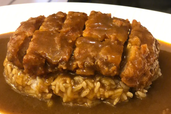 萌仔熊猪排咖喱饭