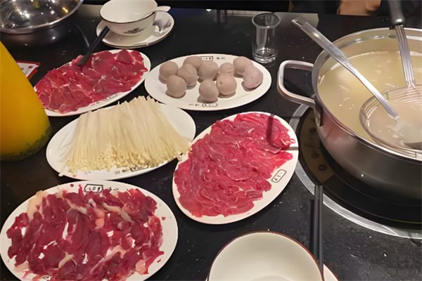 三记牛肉城加盟