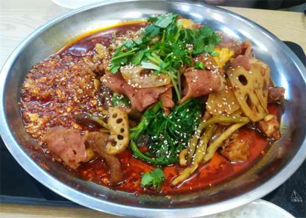 广厦街77号盘盘麻辣烫