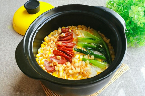 玉玲煲仔饭