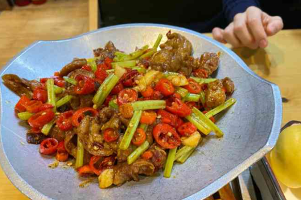 菜小湘辣椒炒肉