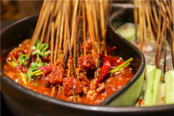 食上谦串串香加盟