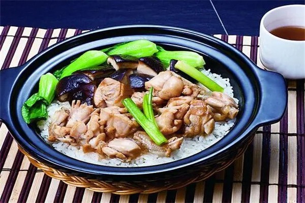 易大师煲仔饭加盟