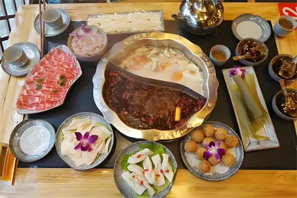 沸腾火锅店加盟