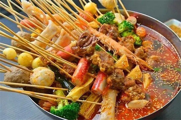 钵钵门串串香加盟