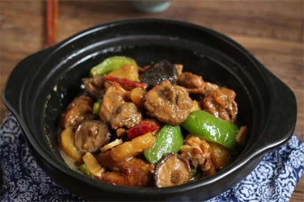醉美黄焖鸡米饭