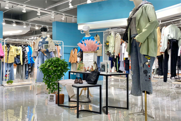 名品汇女装折扣店